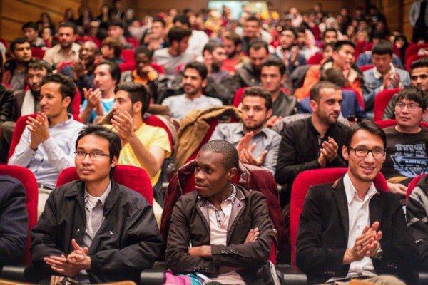 40 هزار دانشجوی خارجی از 129 ملیت در دانشگاه های ایران تحصیل می نمایند
