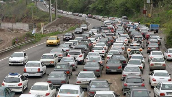 ترافیک در آزادراه کرج، تهران نیمه سنگین است